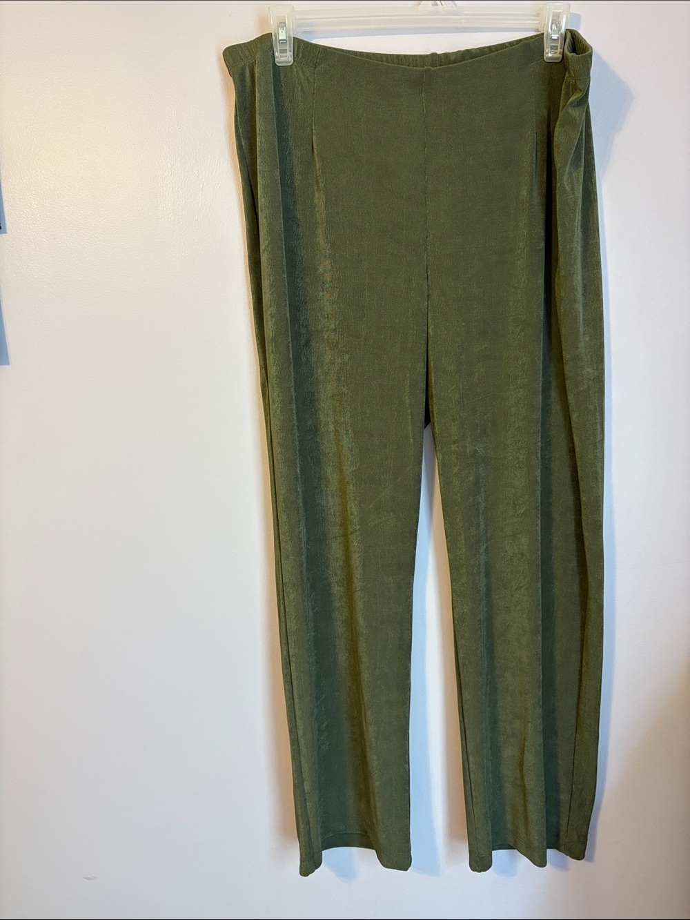 Travelers by Chico’s No Tummy Pants in Olive Green size 4R (XXL/20)